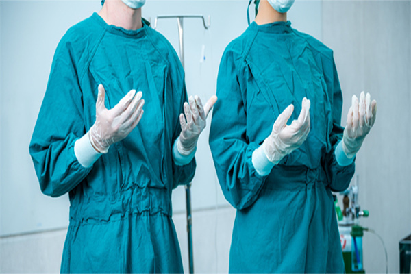 广州47岁助孕成功医院费用是多少？ 广州47岁助孕成功医院费用约10到15万元！