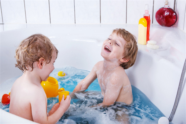 上海37岁二胎助孕医院排名榜价格表！上海集爱遗传与不育诊疗医院和上海市第一妇婴保健医院等地址医生及优点介绍！