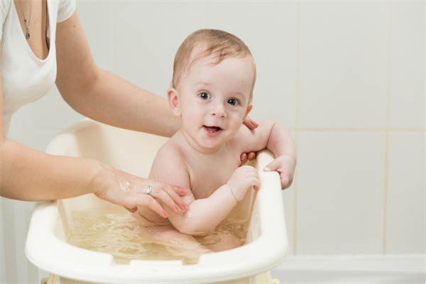 成都左侧卵巢早衰助孕医院排行榜！ 成都左侧卵巢早衰助孕医院排行榜前十有三甲和私立供选择！